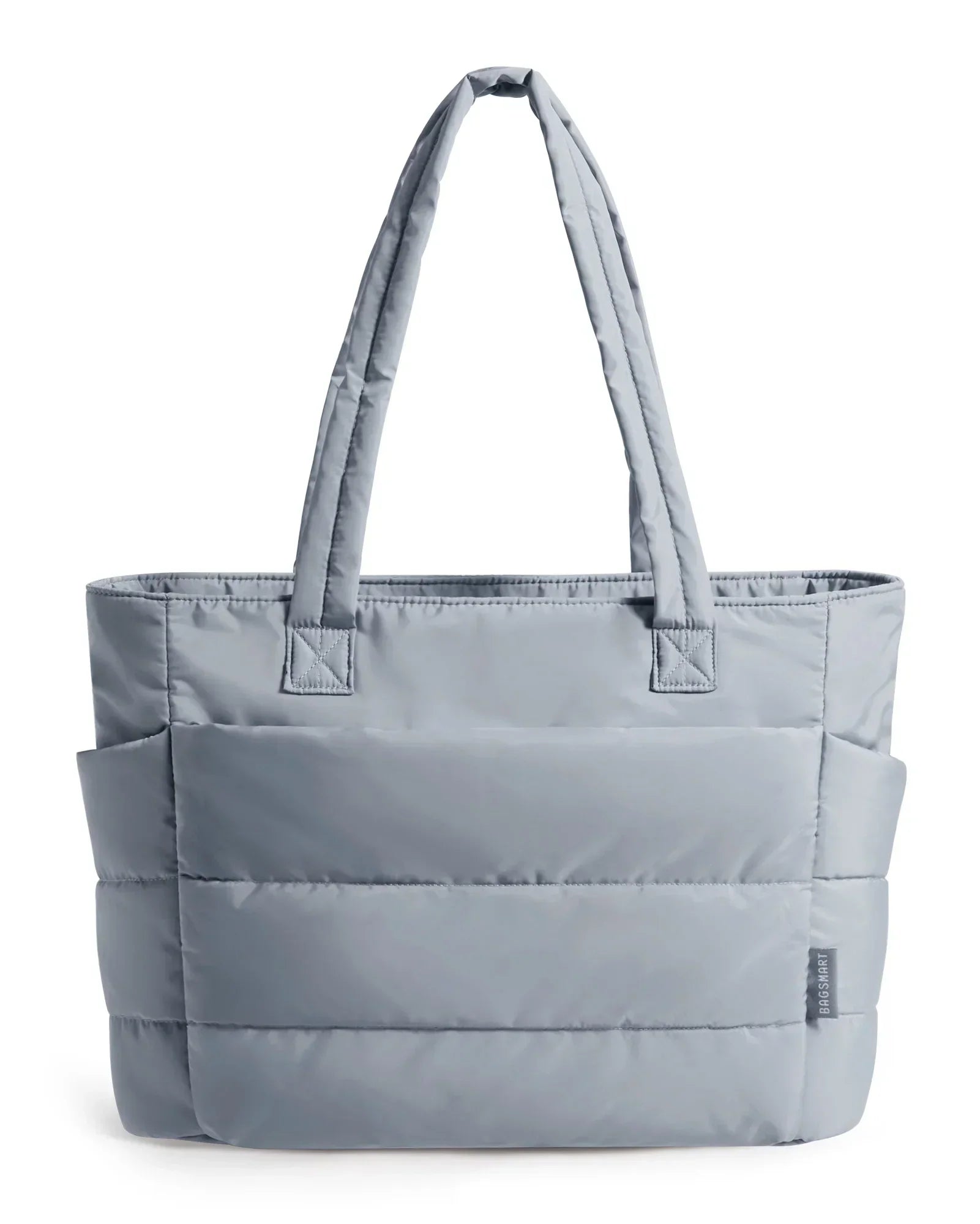 Plush puffer texture of the Ninna Fluff maxi bag