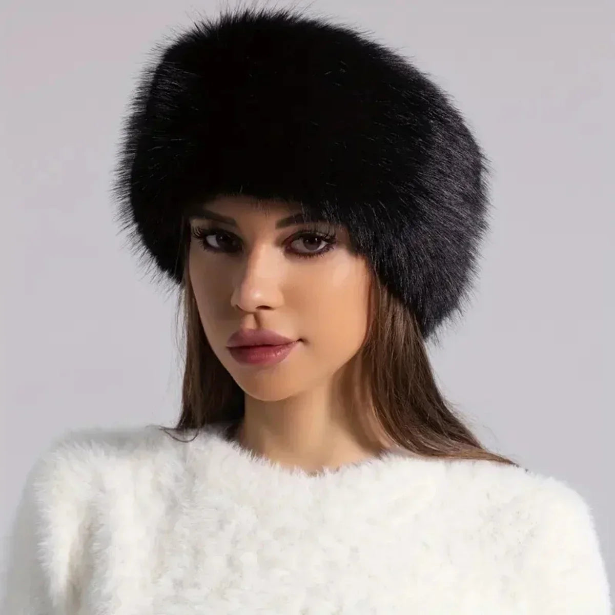 Front view of the Noelle faux fur hat