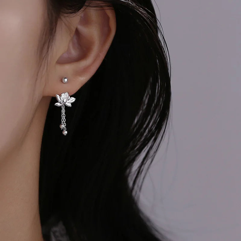 Zen Lotus earrings in the silver finish